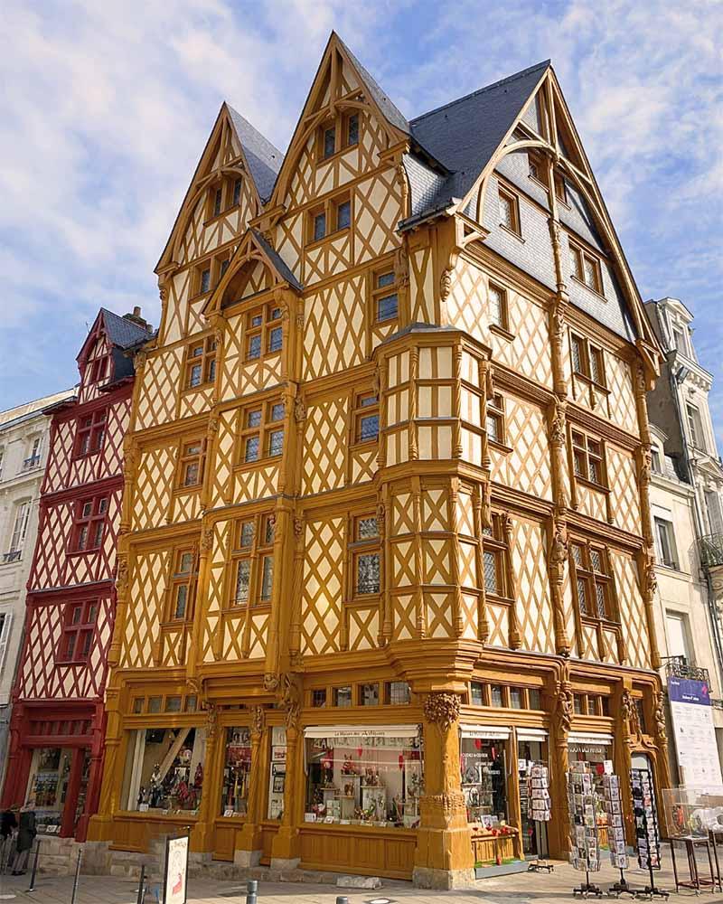 L'anglada sculpture et la connexion avec l'Art Nouveau et le Symbolisme français